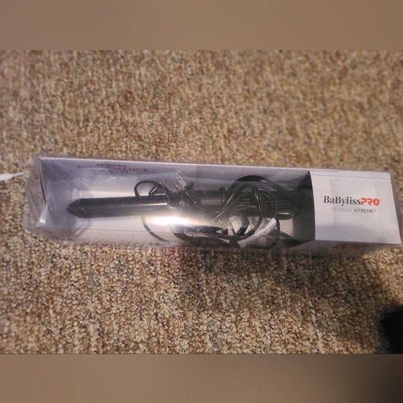 BaBylissPRO Ceramic Curling Iron - Picture 2 of 6